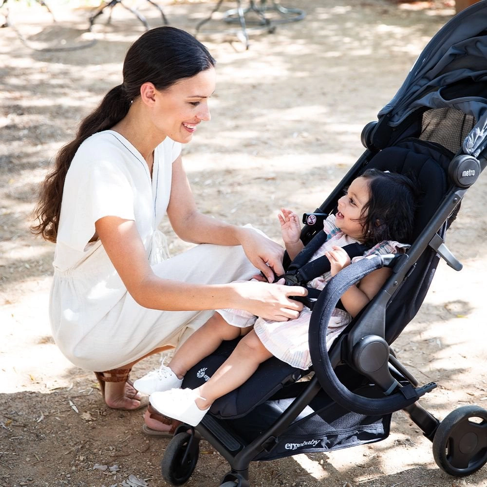 ergobaby-metro-zastitna-racka