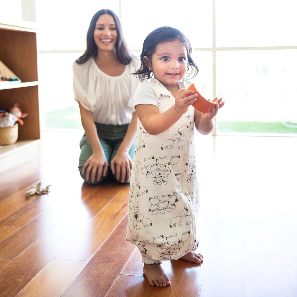 6-18mergobaby-2-vo-1-vrekja-za-spienje-so-nogavici-ovca