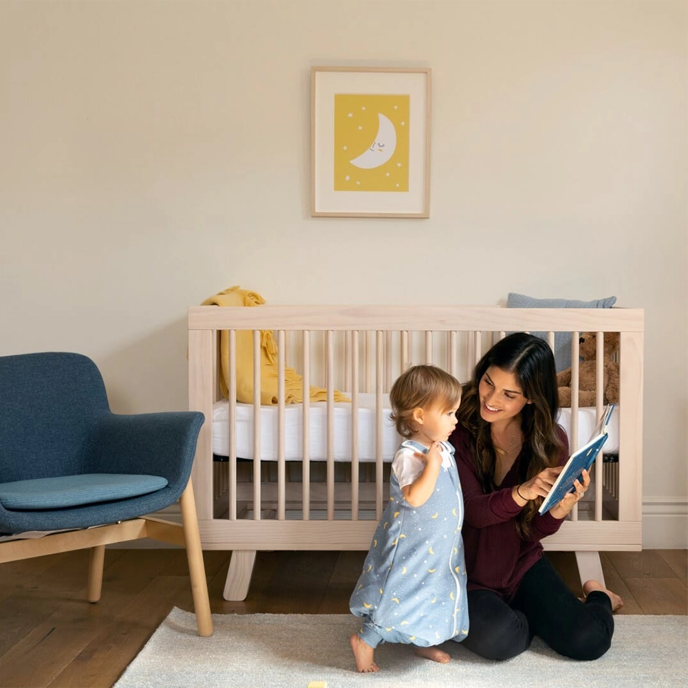 18-36m-ergobaby-2-vo-1-vrekja-za-spienje-so-nogavici-mesecina