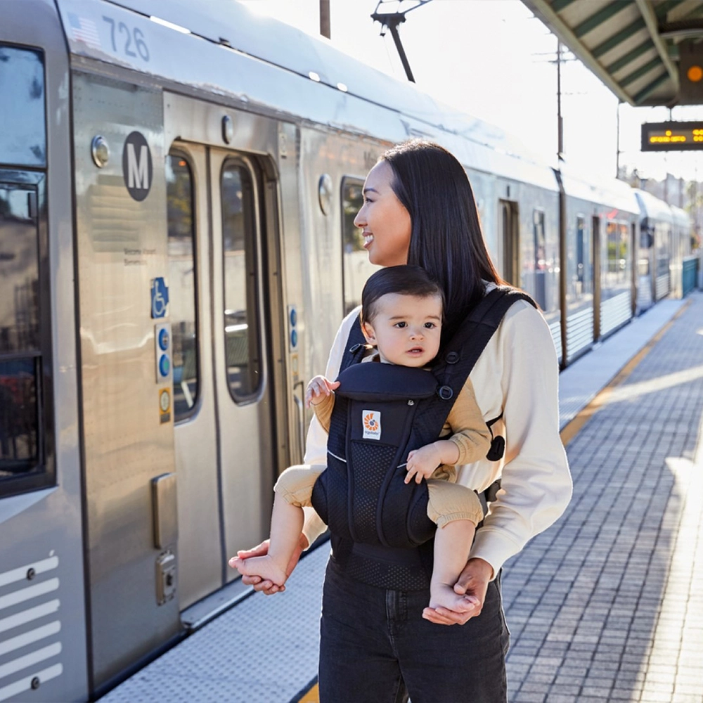 ergobaby-omni-breeze-midnight-blue