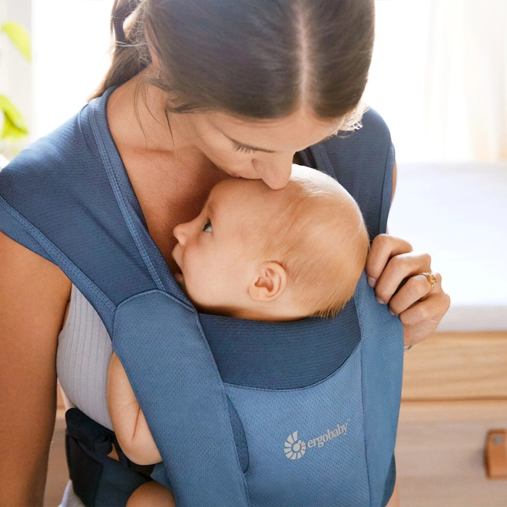 ergobaby-embrace-soft-air-mesh-blue