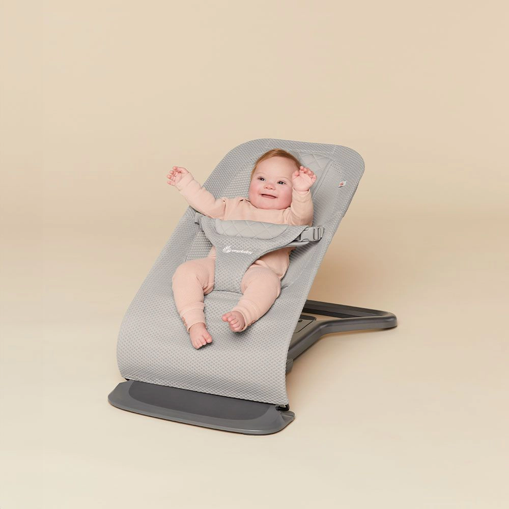 Ergobaby Evolve 3во1 релаксатор Mesh - Light Grey